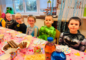 "Roztańczony karnawał" - bal w gr. XI