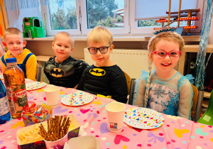 "Roztańczony karnawał" - bal w gr. XI