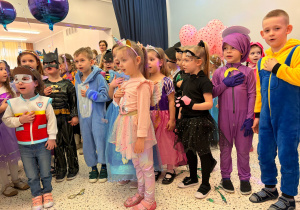 "Roztańczony karnawał" - bal w gr. XI