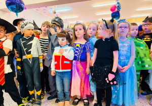 "Roztańczony karnawał" - bal w gr. XI