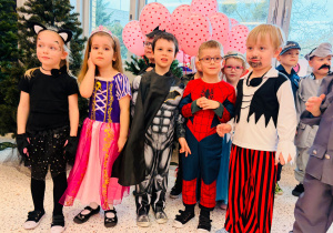 "Roztańczony karnawał" - bal w gr. XI