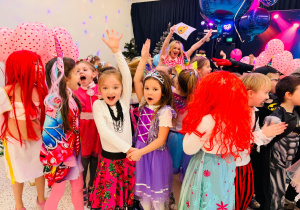 "Roztańczony karnawał" - bal w gr. XI