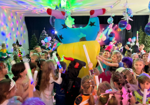 "Roztańczony karnawał" - bal w gr. XI