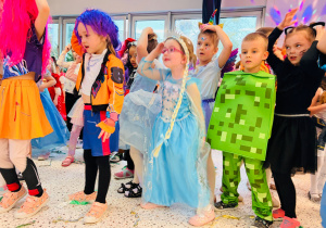 "Roztańczony karnawał" - bal w gr. XI