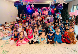 "Roztańczony karnawał" - bal w gr. XI