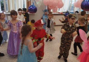 "Niech żyje bal!"- walentynkowy bal karnawałowy w gr. XII