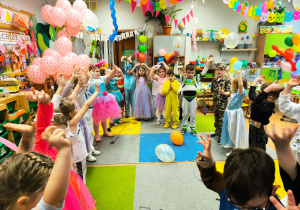 "Niech żyje bal!"- walentynkowy bal karnawałowy w gr. XII