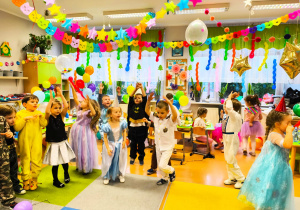 "Niech żyje bal!"- walentynkowy bal karnawałowy w gr. XII