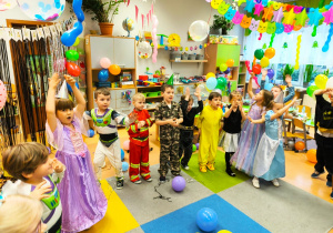 "Niech żyje bal!"- walentynkowy bal karnawałowy w gr. XII