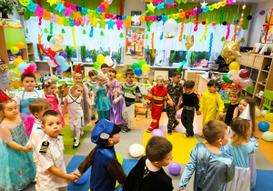 "Niech żyje bal!"- walentynkowy bal karnawałowy w gr. XII