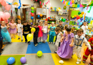 "Niech żyje bal!"- walentynkowy bal karnawałowy w gr. XII