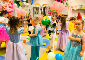 "Niech żyje bal!"- walentynkowy bal karnawałowy w gr. XII