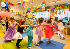 "Niech żyje bal!"- walentynkowy bal karnawałowy w gr. XII