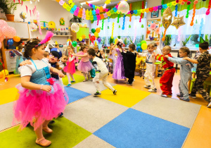 "Niech żyje bal!"- walentynkowy bal karnawałowy w gr. XII