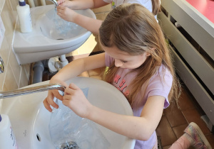 „Zima pełna magii” – projekt edukacyjny w gr. IV - ciąg dalszy