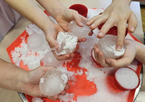 „Zima pełna magii” – projekt edukacyjny w gr. IV - ciąg dalszy