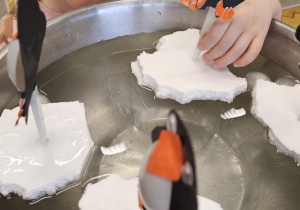 „Zima pełna magii” – projekt edukacyjny w gr. IV - ciąg dalszy