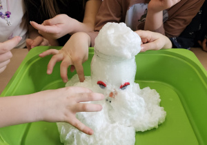 „Zima pełna magii” – projekt edukacyjny w gr. IV - ciąg dalszy