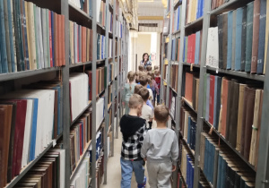 W bibliotece gościliśmy – wielki świat książek odkryliśmy - grupa X.