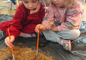 "Tajemnice prehistorycznego świata dinozaurów"-czyli projekt edukacyjny w grupie II