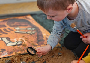 "Tajemnice prehistorycznego świata dinozaurów"-czyli projekt edukacyjny w grupie II