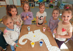 "Tajemnice prehistorycznego świata dinozaurów"-czyli projekt edukacyjny w grupie II