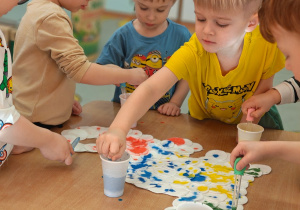 "Tajemnice prehistorycznego świata dinozaurów"-czyli projekt edukacyjny w grupie II