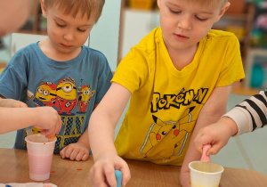 "Tajemnice prehistorycznego świata dinozaurów"-czyli projekt edukacyjny w grupie II