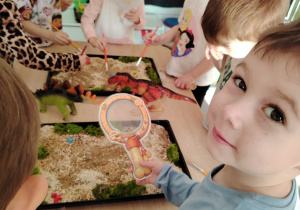 "Tajemnice prehistorycznego świata dinozaurów"-czyli projekt edukacyjny w grupie II