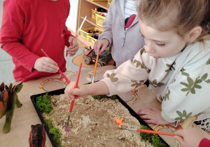 "Tajemnice prehistorycznego świata dinozaurów"-czyli projekt edukacyjny w grupie II