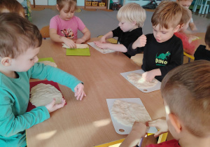 "Tajemnice prehistorycznego świata dinozaurów"-czyli projekt edukacyjny w grupie II