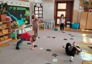 "Tajemnice prehistorycznego świata dinozaurów"-czyli projekt edukacyjny w grupie II