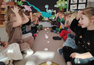 "Tajemnice prehistorycznego świata dinozaurów"-czyli projekt edukacyjny w grupie II