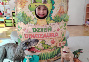 "Tajemnice prehistorycznego świata dinozaurów"-czyli projekt edukacyjny w grupie II