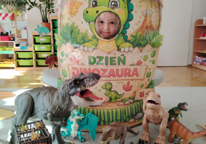"Tajemnice prehistorycznego świata dinozaurów"-czyli projekt edukacyjny w grupie II