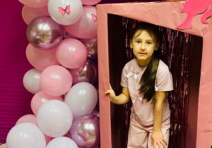 "Herbaciana niespodzianka"- Dzień Kobiet w gr. VI