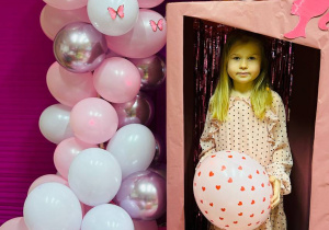 "Herbaciana niespodzianka"- Dzień Kobiet w gr. VI