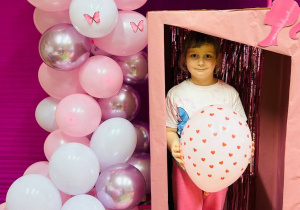 "Herbaciana niespodzianka"- Dzień Kobiet w gr. VI