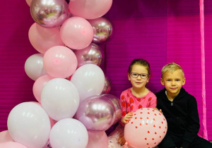 "Herbaciana niespodzianka"- Dzień Kobiet w gr. VI