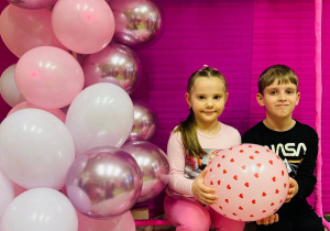 "Herbaciana niespodzianka"- Dzień Kobiet w gr. VI