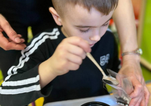 "Herbaciana niespodzianka"- Dzień Kobiet w gr. VI