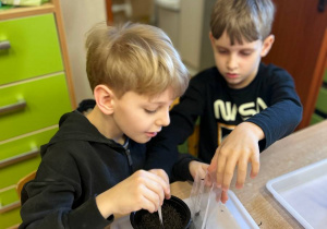 "Herbaciana niespodzianka"- Dzień Kobiet w gr. VI