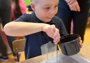 "Herbaciana niespodzianka"- Dzień Kobiet w gr. VI