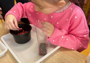 "Herbaciana niespodzianka"- Dzień Kobiet w gr. VI