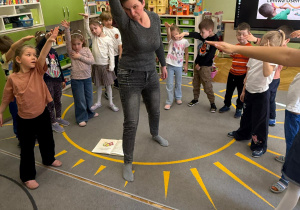 Kinezjologia Edukacyjna wg. Paula Dennisona- zajęcia koleżeńskie gr. IV i VI