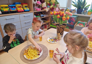 Salon pięknych fryzur w grupie X na DZIEŃ KOBIET