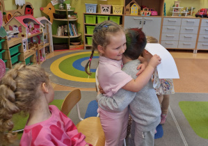 Salon pięknych fryzur w grupie X na DZIEŃ KOBIET