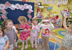 Salon pięknych fryzur w grupie X na DZIEŃ KOBIET