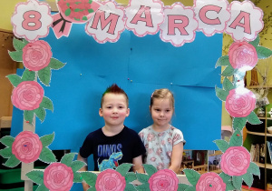 Salon pięknych fryzur w grupie X na DZIEŃ KOBIET