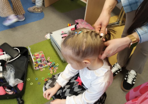 Salon pięknych fryzur w grupie X na DZIEŃ KOBIET